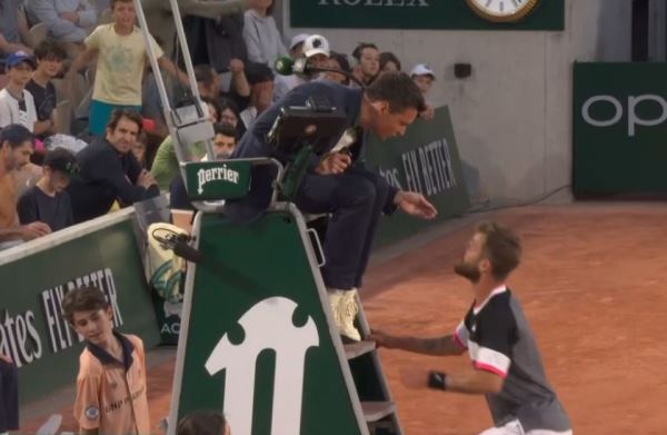 Истерика с «атакой» на судью случилась в матче топового российского теннисиста на «Ролан Гаррос»