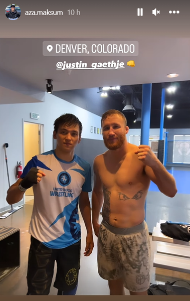 Дебютант UFC из Казахстана встретился со звездой промоушна