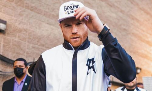 Абсолютный чемпион мира сделал смелое заявление о бое с «Канело»