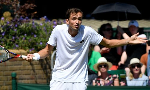 Третья ракетка мира из России выиграл скандальный матч на Уимблдоне-2023