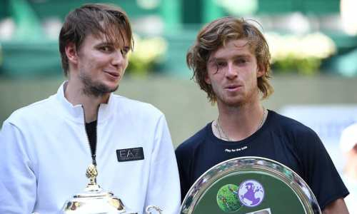 Назван победитель матча Бублик — Рублев на Уимблдоне-2023