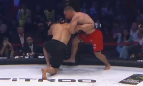 Казахстан vs Россия. Видео полного боя с мощным нокаутом на турнире в Москве