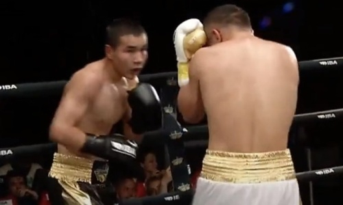 Бой Казахстан vs Узбекистан обернулся жесткой зарубой на глазах легенды бокса
