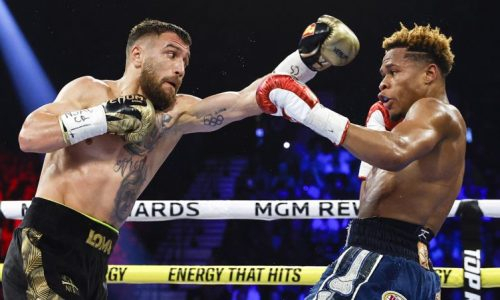 Василий Ломаченко не получит реванш с Девином Хэйни