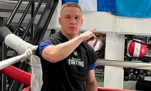 Казахстанский боксер потренировался со звездой Голливуда в США