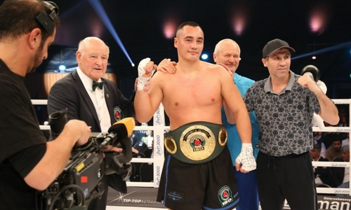 Экс-чемпион мира озвучил казахстанскому нокаутеру условие успеха в США