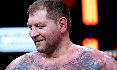 «Надоело ящиками носить». Александр Емельяненко рассказал о своей алкогольной зависимости