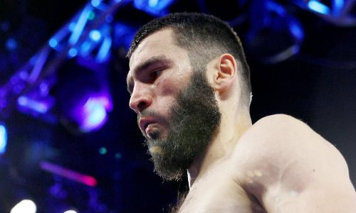 Артур Бетербиев дал обещание после отмены боя