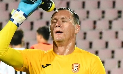 Вратарь сборной Казахстана сделал заявление после «привоза»