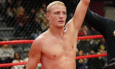 Непобежденный казахстанский боксер получил дату следующего боя в США