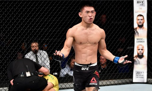 Топового бойца UFC ограбили под дулом пистолета