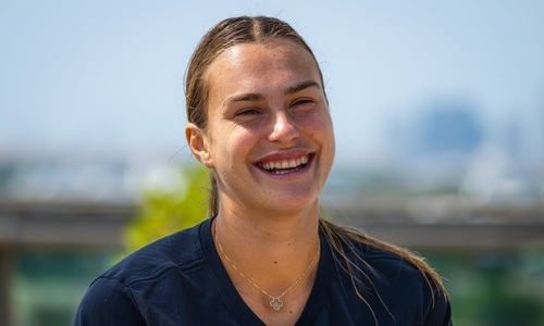 Арина Соболенко поразила поклонников мокрым танцем. Видео