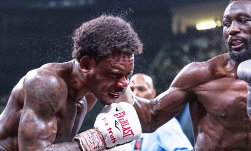 Экс-соперник Жанибека Алимханулы необычно высказался о Теренсе Кроуфорде