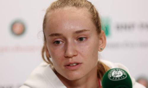 «Капиталист-миллиардер обманывает бедных социалисток». Ситуация с Еленой Рыбакиной разозлила болельщиков