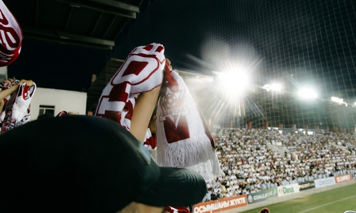 Три клуба КПЛ наказаны за поведение болельщиков