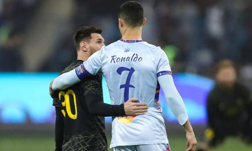 «Простые смертные так не могут». Легенда сборной Англии выбрал между Месси и Роналду