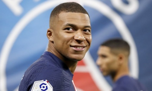 Стало известно, почему Мбаппе решил остаться в «ПСЖ»