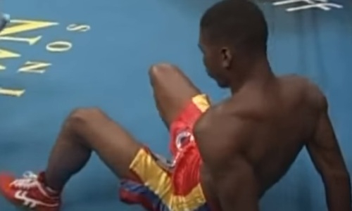 Ровно 13 лет назад Геннадий Головкин брутальным нокаутом за 58 секунд выиграл титул чемпиона мира. Видео