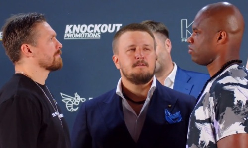 Усик и Дюбуа провели дуэль взглядов перед боем за четыре титула. Видео