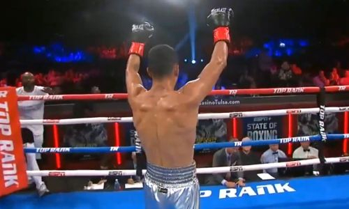 Видео нокаута казахстанским боксером соперника с 33 победами в США