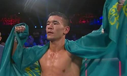 Доминирующая победа боксера из Казахстана получила оценку в США