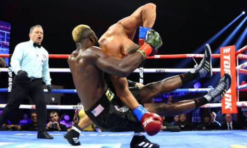 «Явно смотрел бой Усика с Дюбуа». В России высказались о дисквалифицированном казахстанском боксере