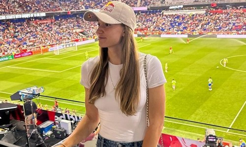 Елена Рыбакина поделилась эмоциями от посещения матча Лионеля Месси