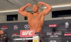 Участники турнира UFC с главным боем Сирил Ган — Сергей Спивак прошли взвешивание
