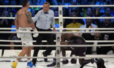 Александр Усик спас своего соперника от «смерти»