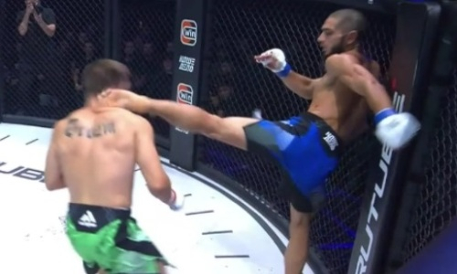 Видео полного боя кандидата в UFC из Казахстана против россиянина с неожиданным исходом