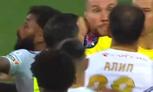 Нуралы Алип устроил потасовку в матче ЦСКА — «Зенит». Видео
