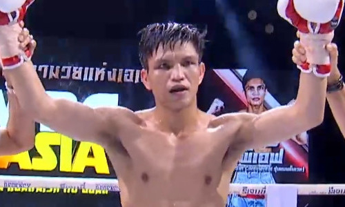 Боксер с рекордом 73-1 нокаутом защитил титул WBC. Видео