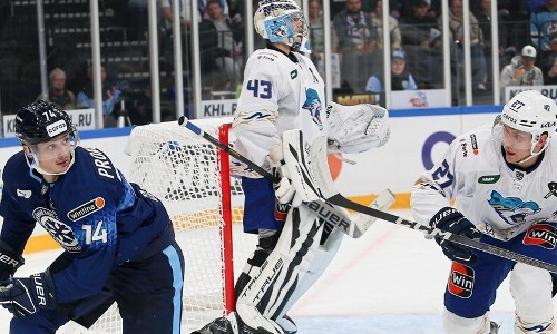Голкипер «Барыса» стал звездой матча КХЛ