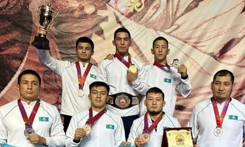 Казахстан триумфально выступил на чемпионате мира по вольной борьбе