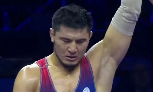 Казахстан в невероятной схватке завоевал первую медаль ЧМ-2023 по борьбе