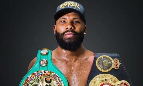 Чемпион мира по боксу в трех весовых категориях отказался от титула