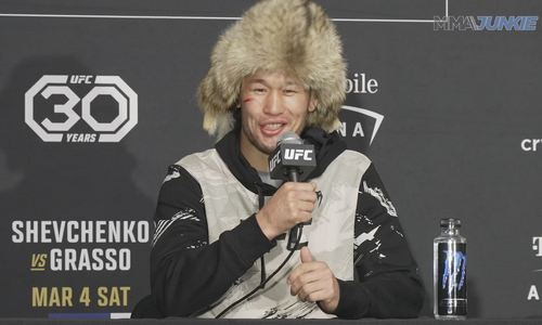 Шавкат Рахмонов выбрал между «Реалом» и «Барселоной» и назвал свой любимый футбольный клуб