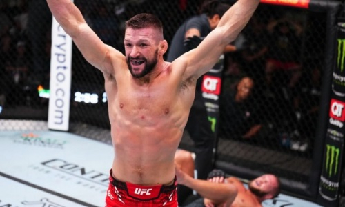 «Я не так хотел выиграть». Обидчик уроженца Казахстана сделал заявление после боя в UFC