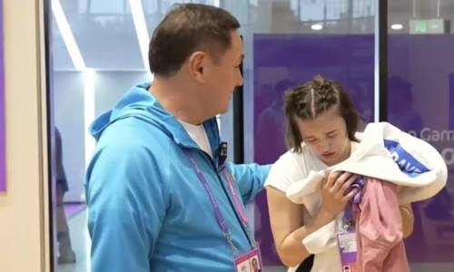 Казахстанская дзюдоистка не сдержала слез после поражения на Азиаде-2023. Видео