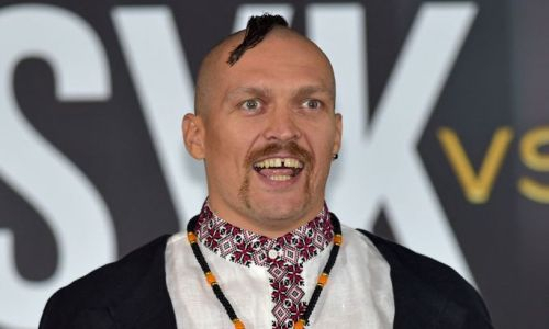 «Уродливый ублюдок с щербатыми зубами». Александру Усику указали на его место