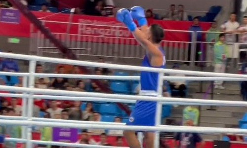 Яркий нокаут определил соперника казаха по боксерскому финалу Азиады-2023. Видео