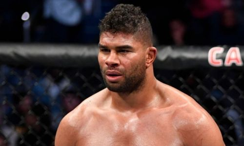 Легенда UFC объявил о завершении карьеры