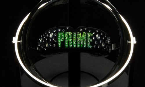 Золото и бриллианты. Изготовлена самая дорогая капа в истории бокса. Фото