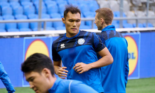 «Не знаю, почему в России его хейтили». Магомед Адиев оценил прогресс Нуралы Алипа