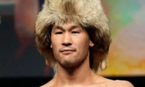 Топового бойца UFC из веса Шавката Рахмонова назвали «жирной лесбиянкой»