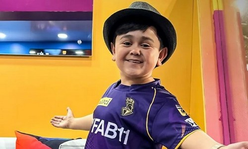 Абдурозик получил чемпионский пояс от WBC. Фото