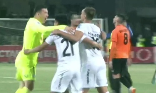 Видео эмоций футболистов «Ордабасы» после завоевания первого в истории чемпионства