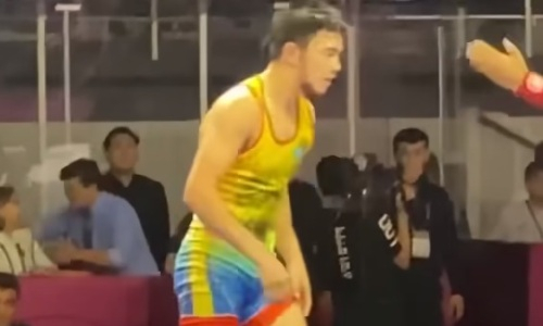 Сенсационного казахстанца лишили «золота» чемпионата мира по борьбе