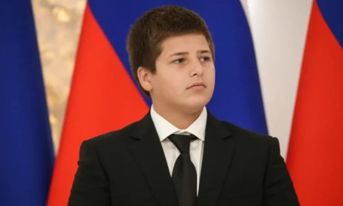 15-летний сын-боец Рамзана Кадырова получил третью награду за месяц