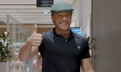 Макгрегор прилетел на бой Фьюри — Нганну